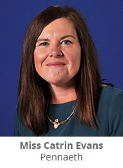 Llun o Miss Catrin Evans, Pennaeth Ysgol Gymraeg Cwmbrân