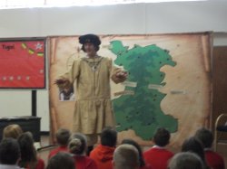 Harri Tudur Performance: